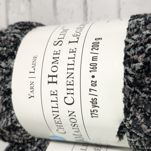 RARE! 2 Brand New Skeins Loops & Threads Chenille Home Slim Yarn Black Tweed - Picture 4 of 5